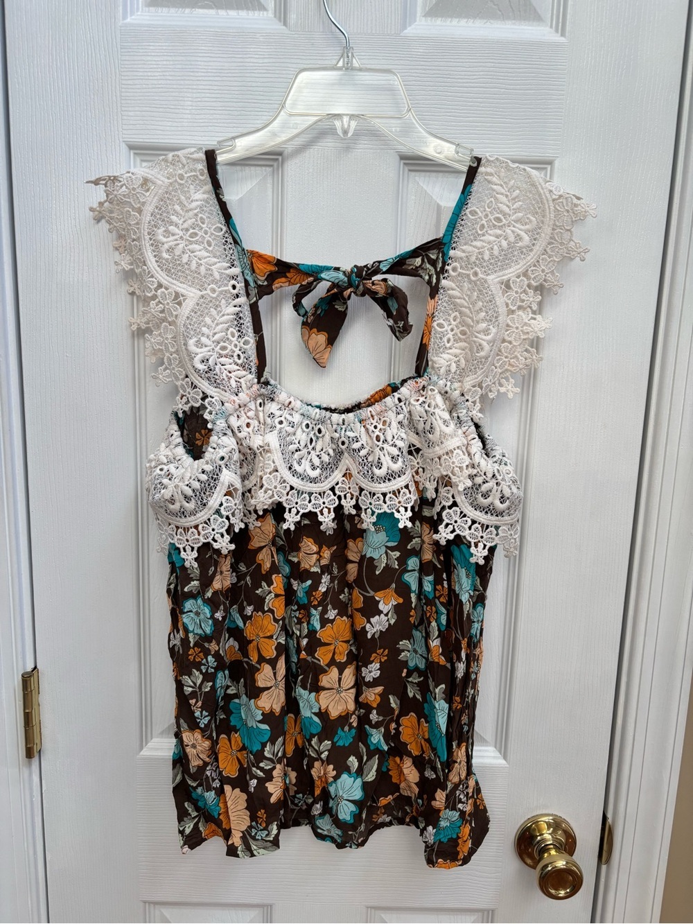 Cato Woman’s Lace Crochet Trim Floral Top w/ Back Tie Size XL, EUC - Picture 2 of 4